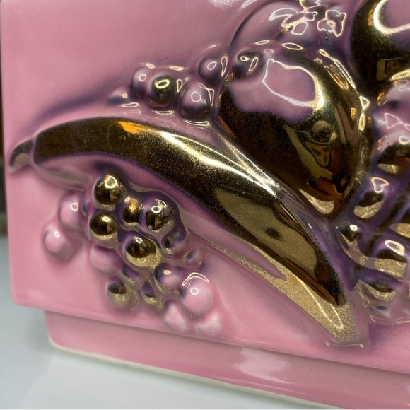 Vintage 1956 Lane & Co. Van Nuys California Pink & Gold Fruit Ceramic Planter - Picture 5 of 9